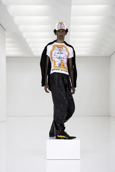 Look 15
